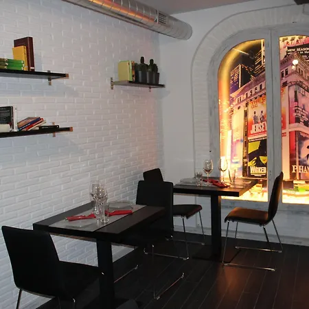Hostal Le Vintage-2